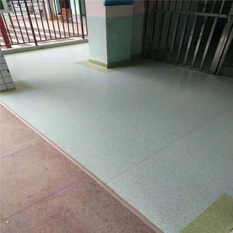 解鎖環保商機，選對寫字樓塑膠地板批發廠家 擁抱綠色PVC時代